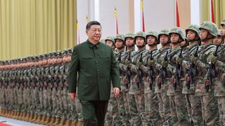 Chinas Staatschef Xi Jinping bei einer Garnison der chinesischen Armee