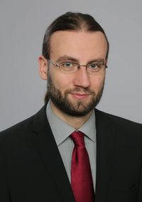 Dr. Matthias Schulze