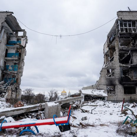 Ein Blick auf die Zerstörung einer Siedlung inmitten des anhaltenden russisch-ukrainischen Krieges in Izium, Ukraine, am 12. Februar 2023.