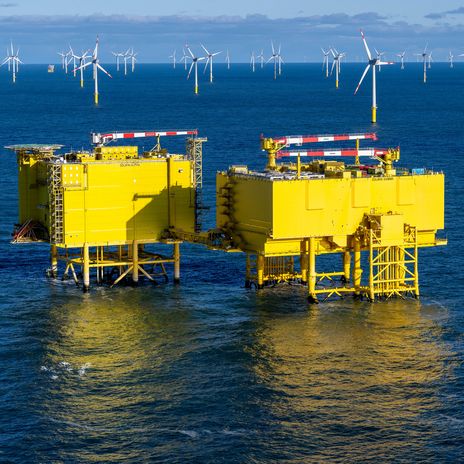 Die Umspannplattform vom Offshore-Windpark Dolwin Alpha.