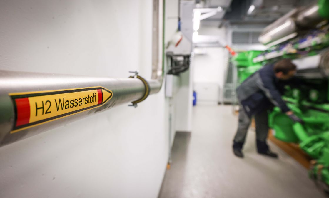 Ein Rohr mit Ströhmungsrichtung für den Betrieb mit Wasserstoff in einem Blockheizkraftwerk