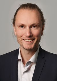 Dr. Tobias Scholz