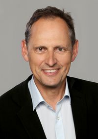 Dr. Steffen Angenendt
