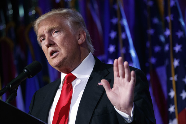 Der kurz zuvor gewählte Präsident Donald Trump spricht im November 2016 bei einer Versammlung in New York © picture alliance / AP Photo Der kurz zuvor gewählte Präsident Donald Trump spricht im November 2016 bei einer Versammlung in New York © picture alliance / AP Photo